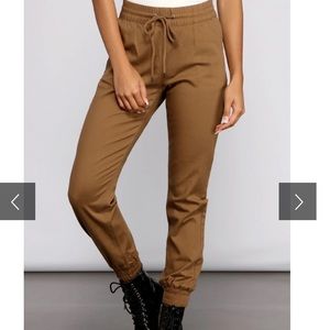 NWT! Windsor Cargo Jogger Pants